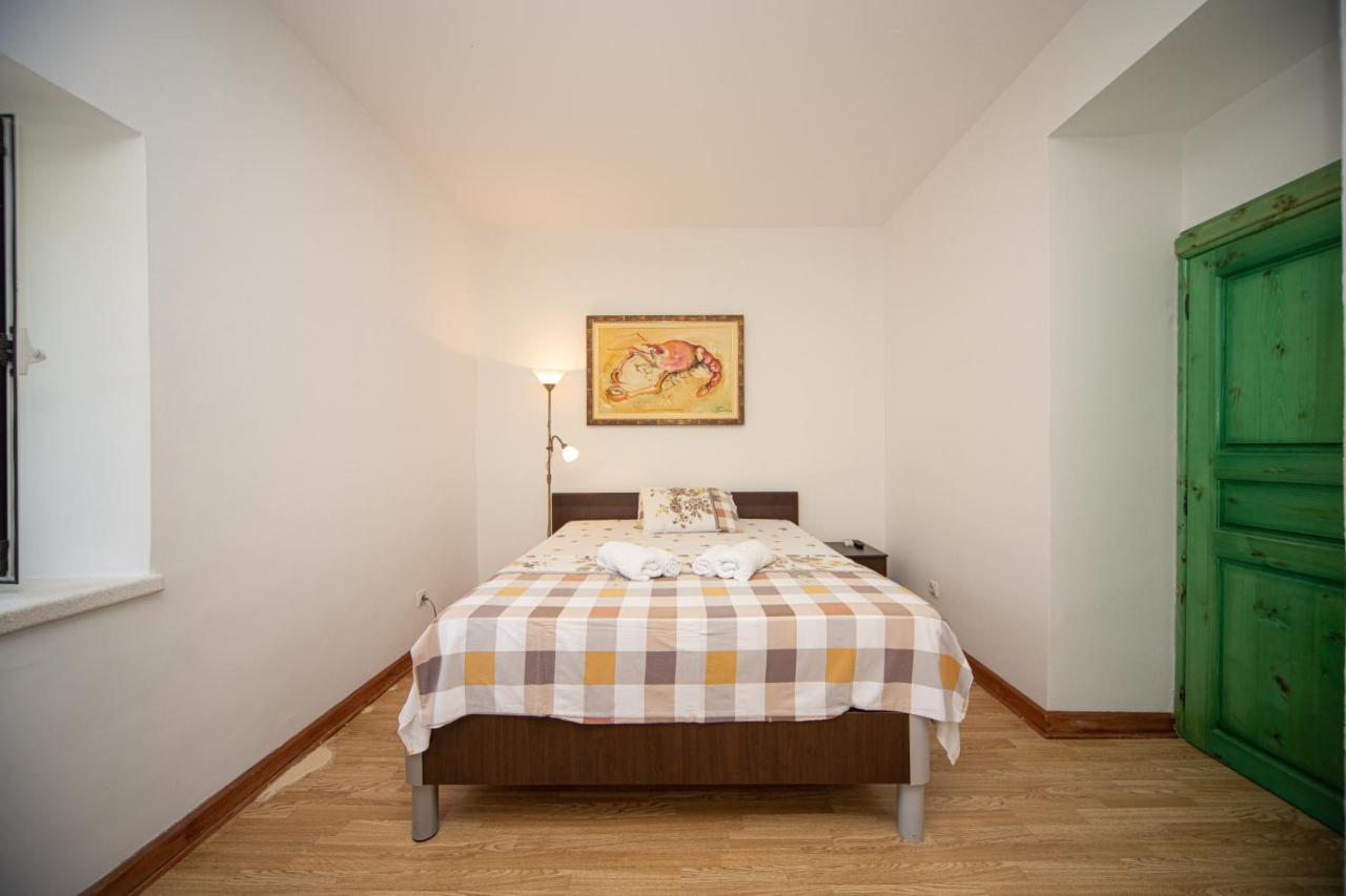 Kamena Palata Apartments كوتور المظهر الخارجي الصورة