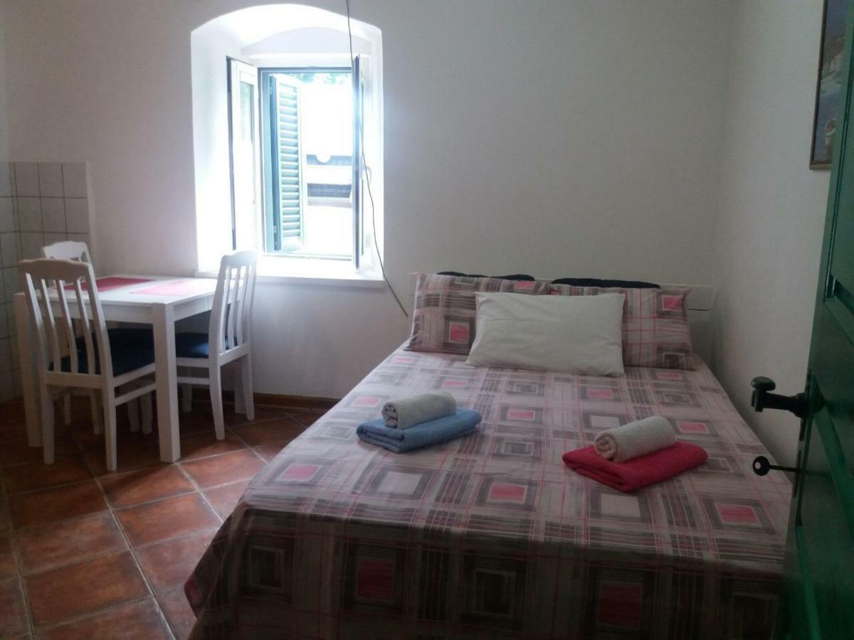 Kamena Palata Apartments كوتور المظهر الخارجي الصورة